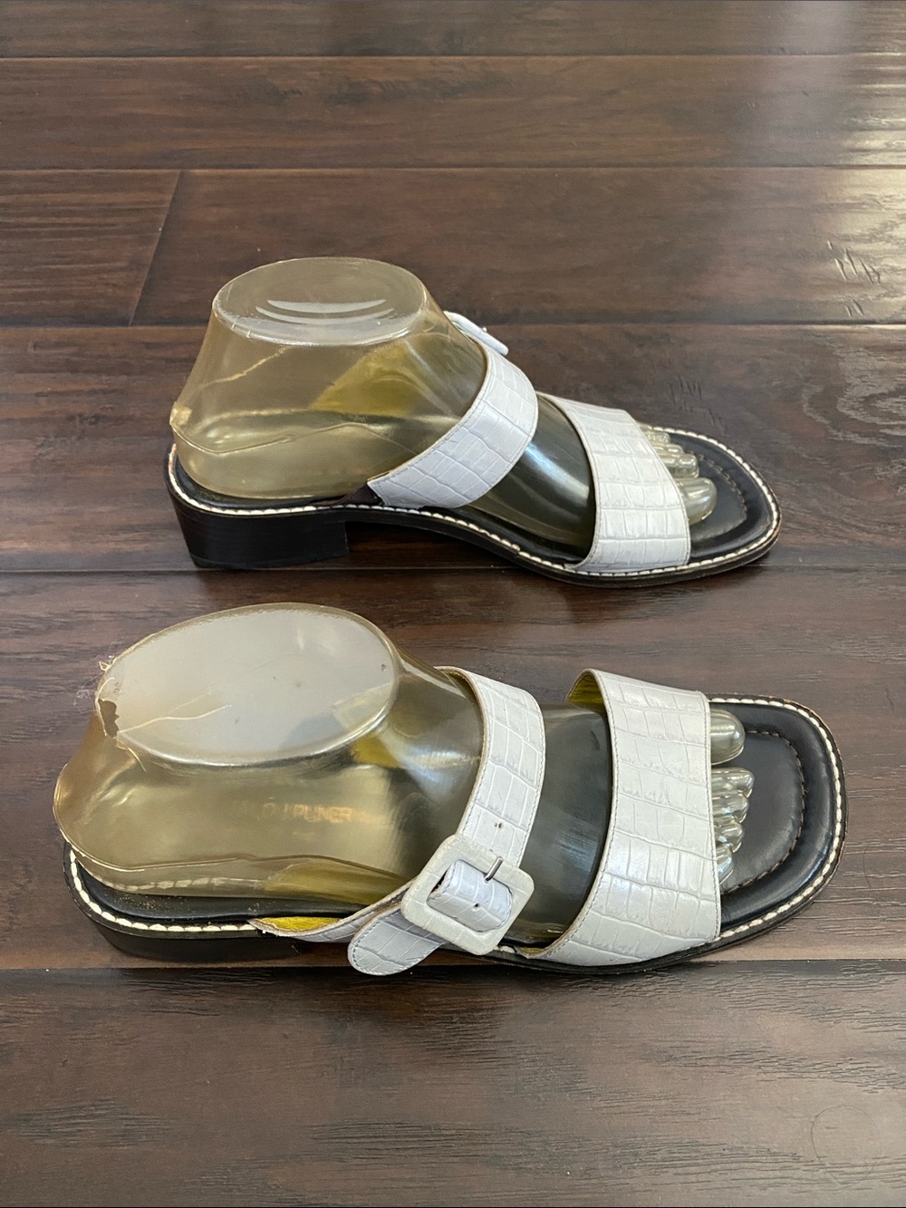 Donald J Piner made in Italy sandals women’s size 8M